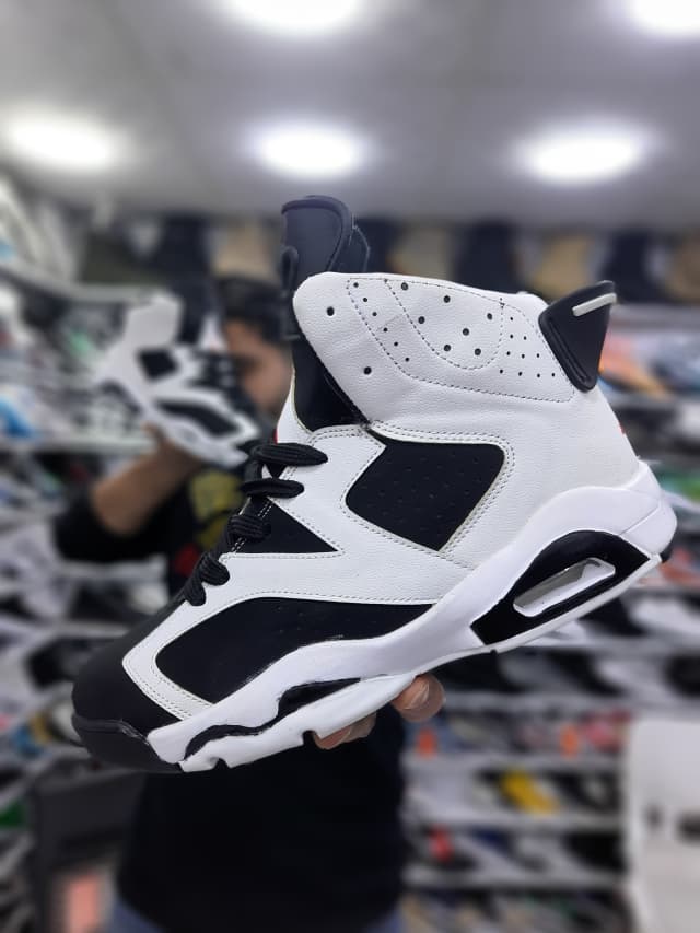 کتونی جردن ۶ ساقدار رنگ سفید مشکی جديد و ترند روز