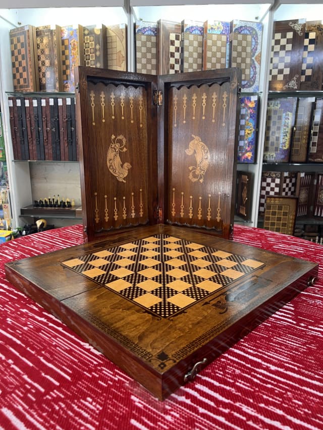 تخته نرد و شطرنج دور چوب روکش چوب روسی طرح شیر پاسارگاد