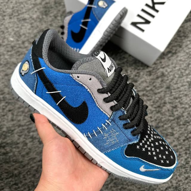 کتونی جردن ۱ وودو   air jordan 1 voodoo
